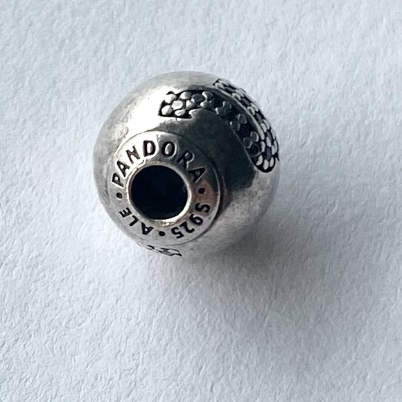 Pandora Essence Scorpio Charm - Picture 3 of 3